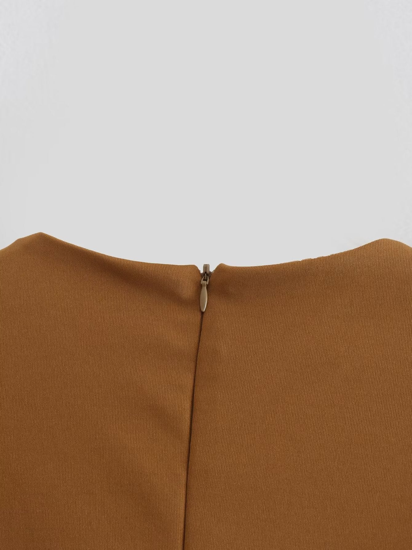 Round Neck Long Sleeved Slim Fit Short Pullover Top