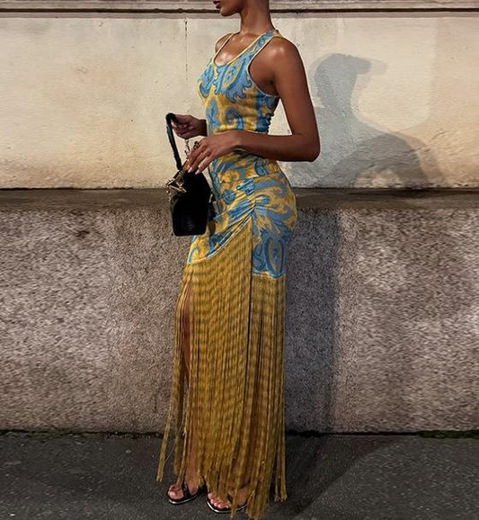 Elegant slim fit maxi dress with printed pattern side view