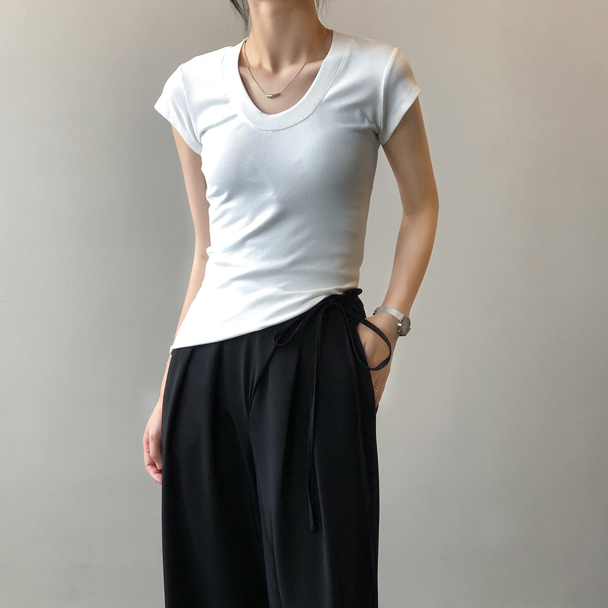 Women Solid Stretch T shirt  U Collar