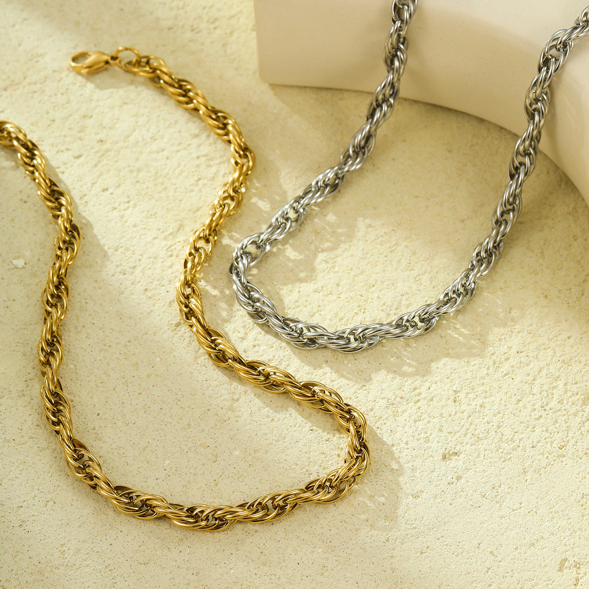 "Elegant Titanium Steel Twist Necklace – High-Grade Clavicle Chain Design"